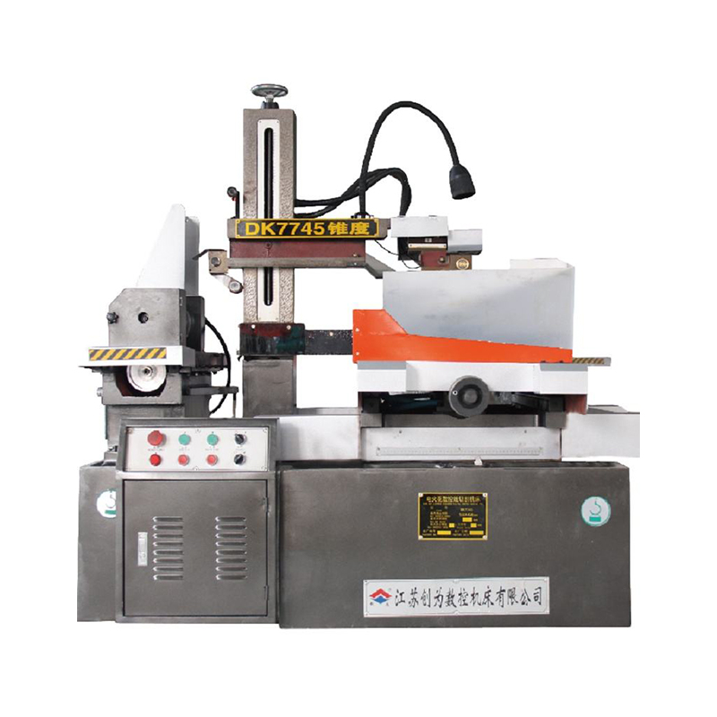 DK7745 ± 15 ° AZ Mașină de tăiere a sârmei de mare viteză CNC EDM CNC