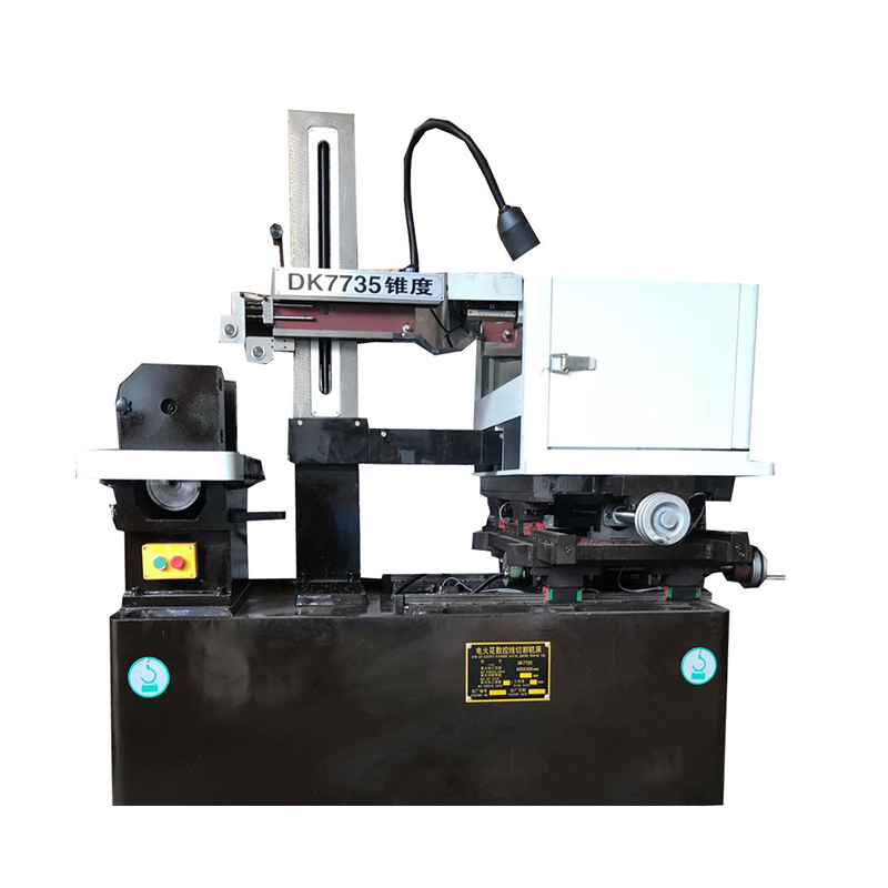 DK7735 ± 15 ° AZ CNC EDM Mașină de tăiere a sârmei de mare viteză